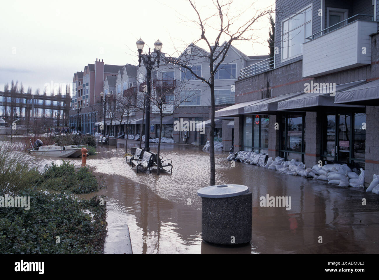 Allagata via della città di Portland Oregon Foto Stock