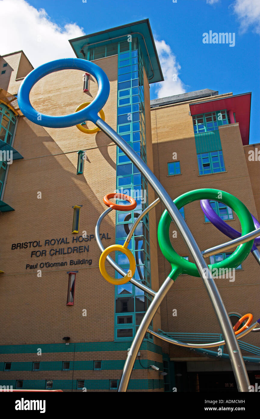 Parte anteriore Bristol Royal Hospital per bambini Paolo O Gorman Building UBHT Inghilterra Foto Stock