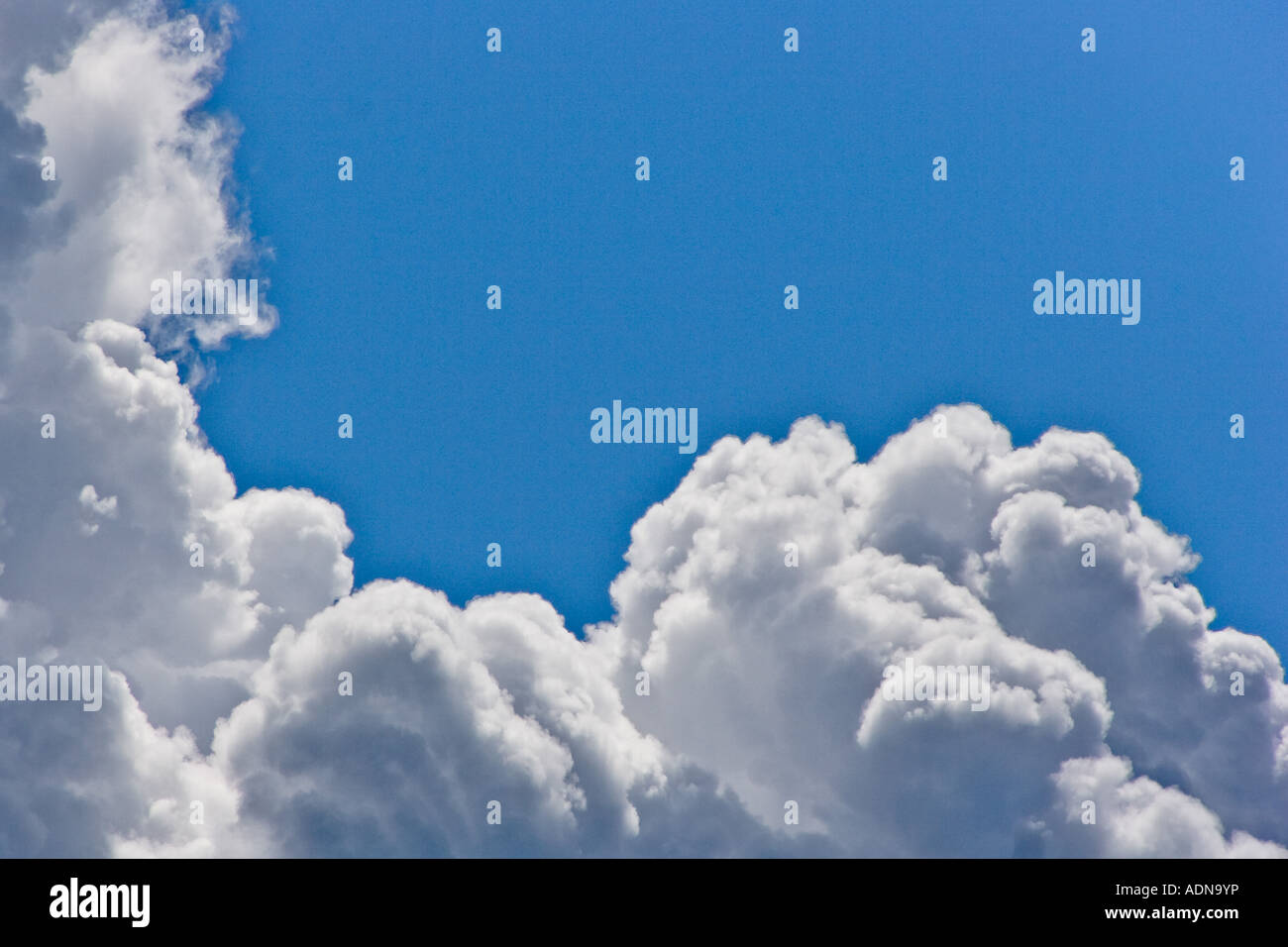 Cumulus Nimbus formazione delle nuvole Foto Stock