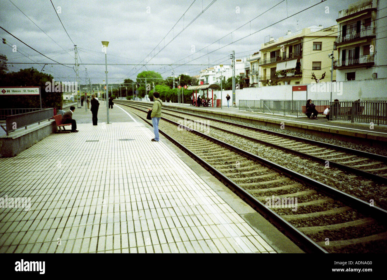 Sitges stazione ferroviaria, nei pressi di Barcellona. Foto Stock
