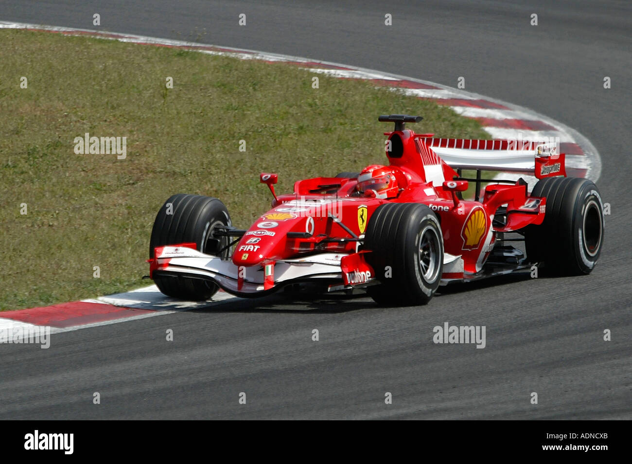 Michael Schumacher, sette volte la formula uno campione del mondo di marcia a Montmelo Circuit, Barcelona, Spagna nel 2006 Foto Stock
