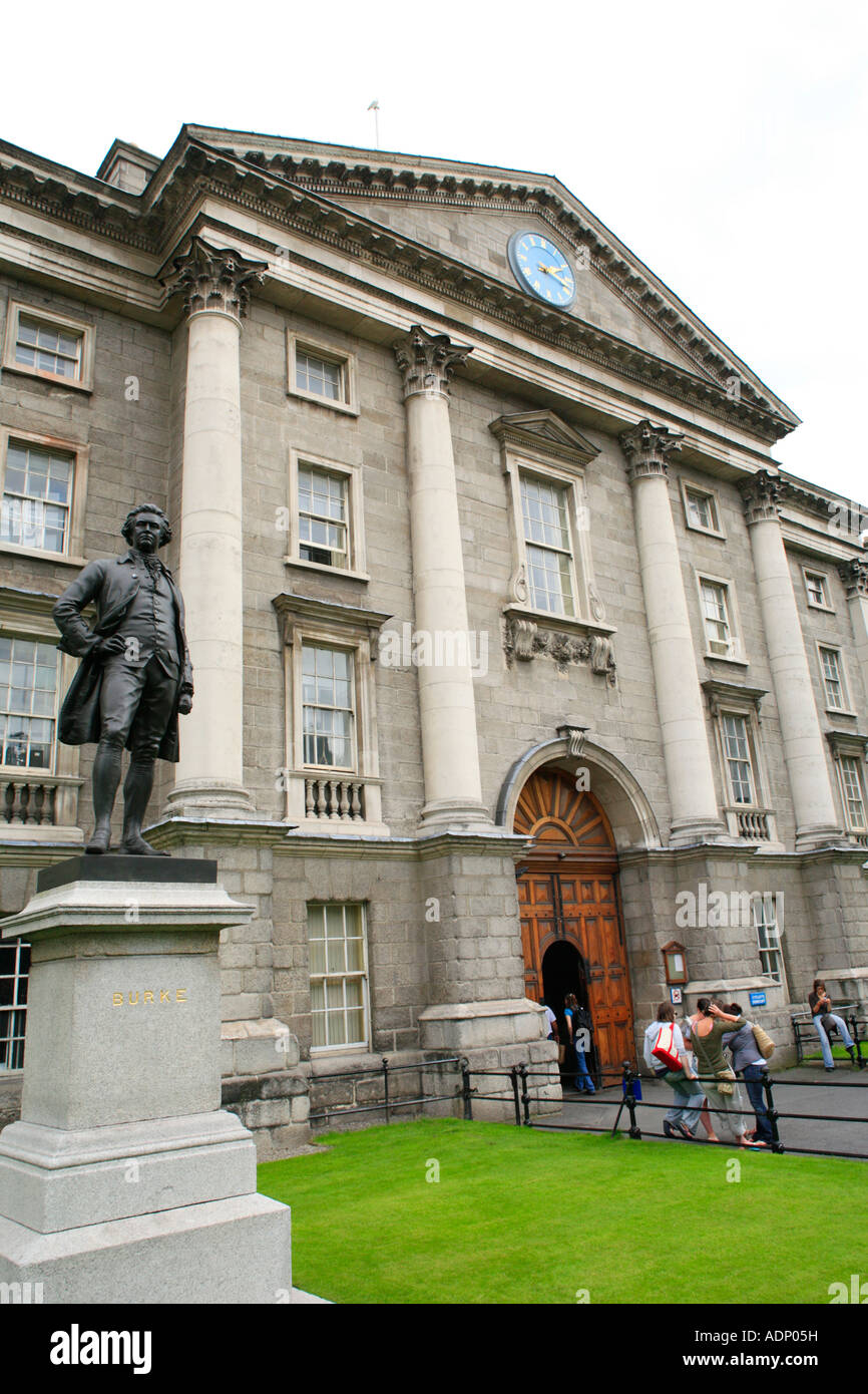 Ingresso principale del Trinity College di Dublino in Irlanda Foto Stock