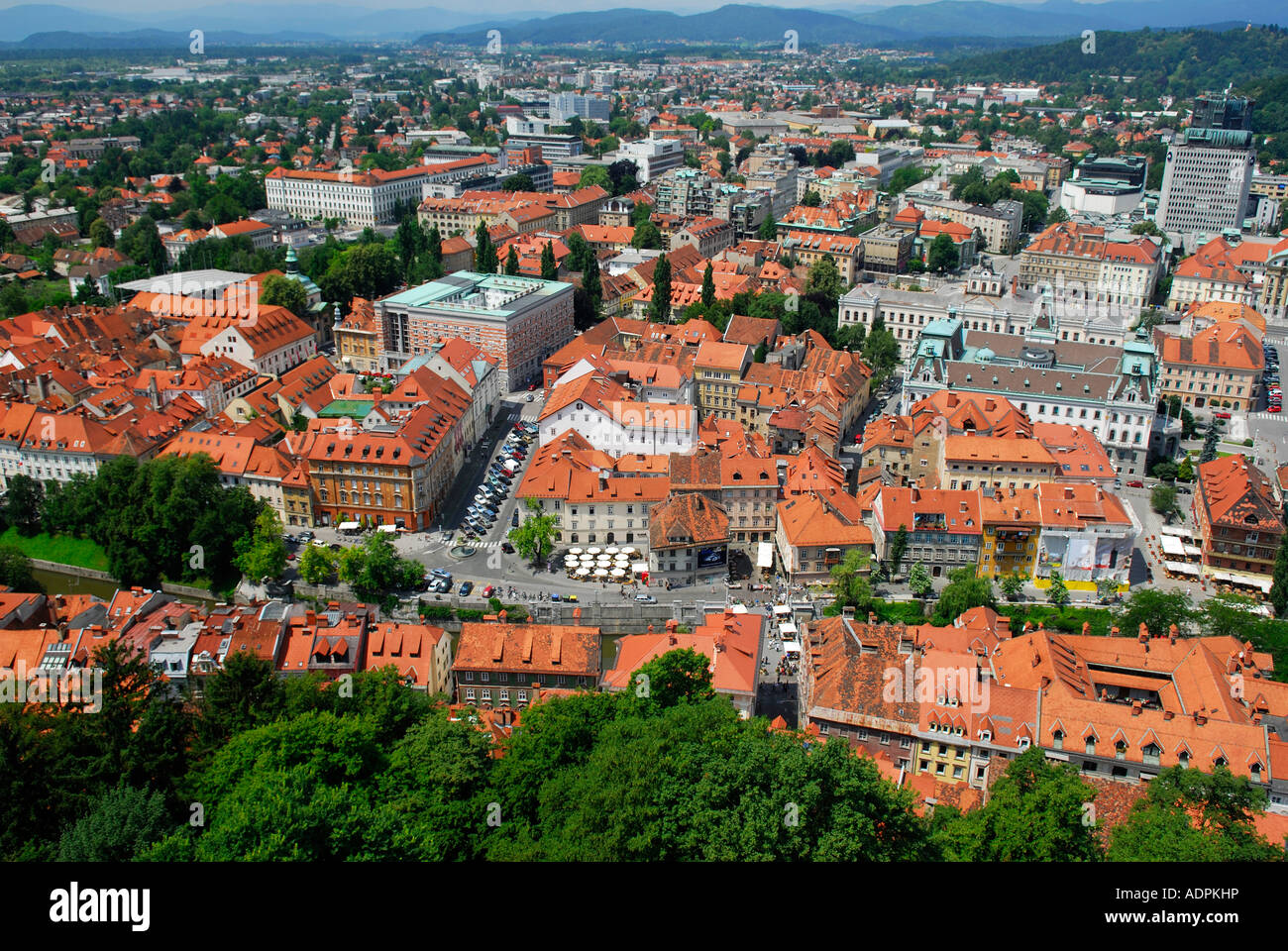 Vista della città dalla Clocktower del castello di Ljubljana Slovenia Foto Stock