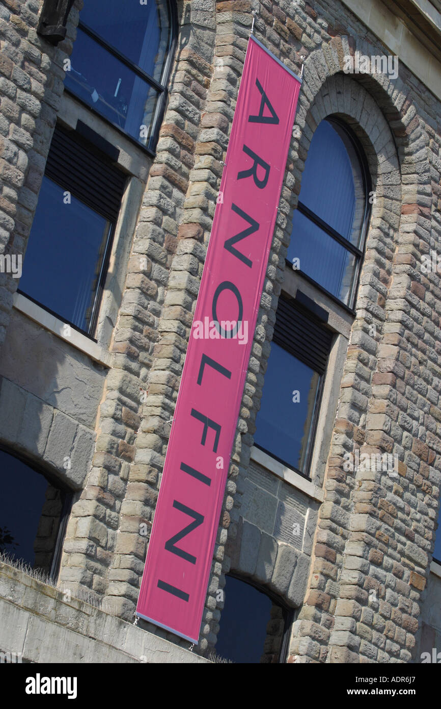 Bristol Inghilterra la Arnolfini art center galleria si trova lungo il porto di Bristol quayside in un ex magazzino di tè Foto Stock