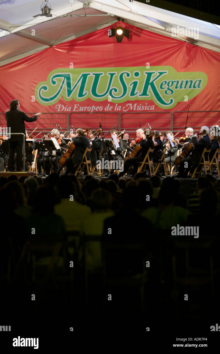 Concerto di musica classica nella Plaza Nueva Casco Viejo, Bilbao Foto Stock