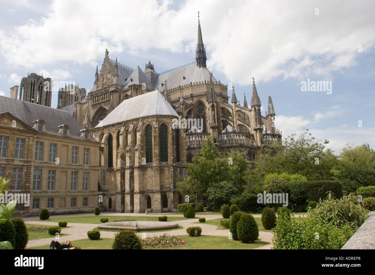 La cattedrale di Notre-dame de Reims, costruito 1211-1311 sulla tradizionale sito di incoronazione del re di Francia Foto Stock