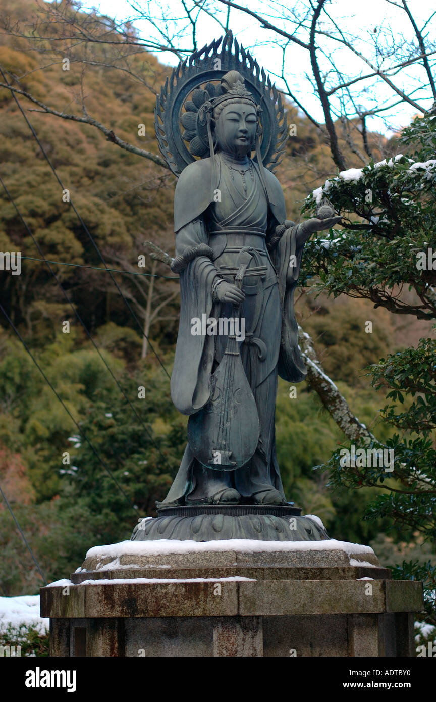 Statua in Minoh Quasi Parco Nazionale di Osaka in Giappone Foto Stock