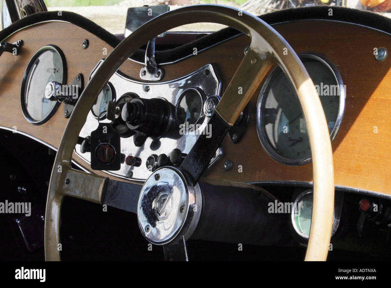 1939 mg TA Sports Car cockpit Foto Stock