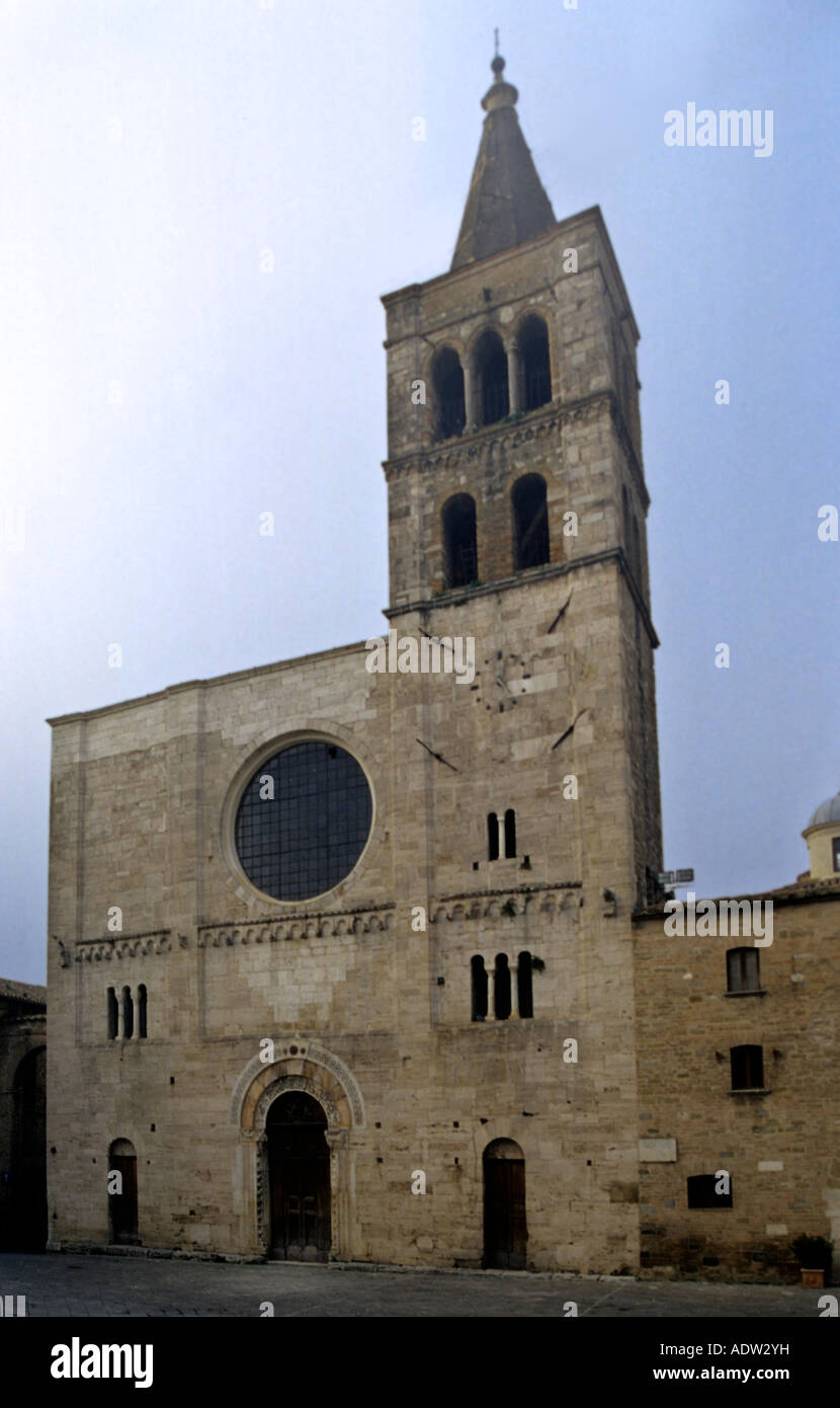 San Michele chiesa romanica in piazza Silvestri nella città di Bevagna, Perugia county, regione Umbria, Italia Foto Stock