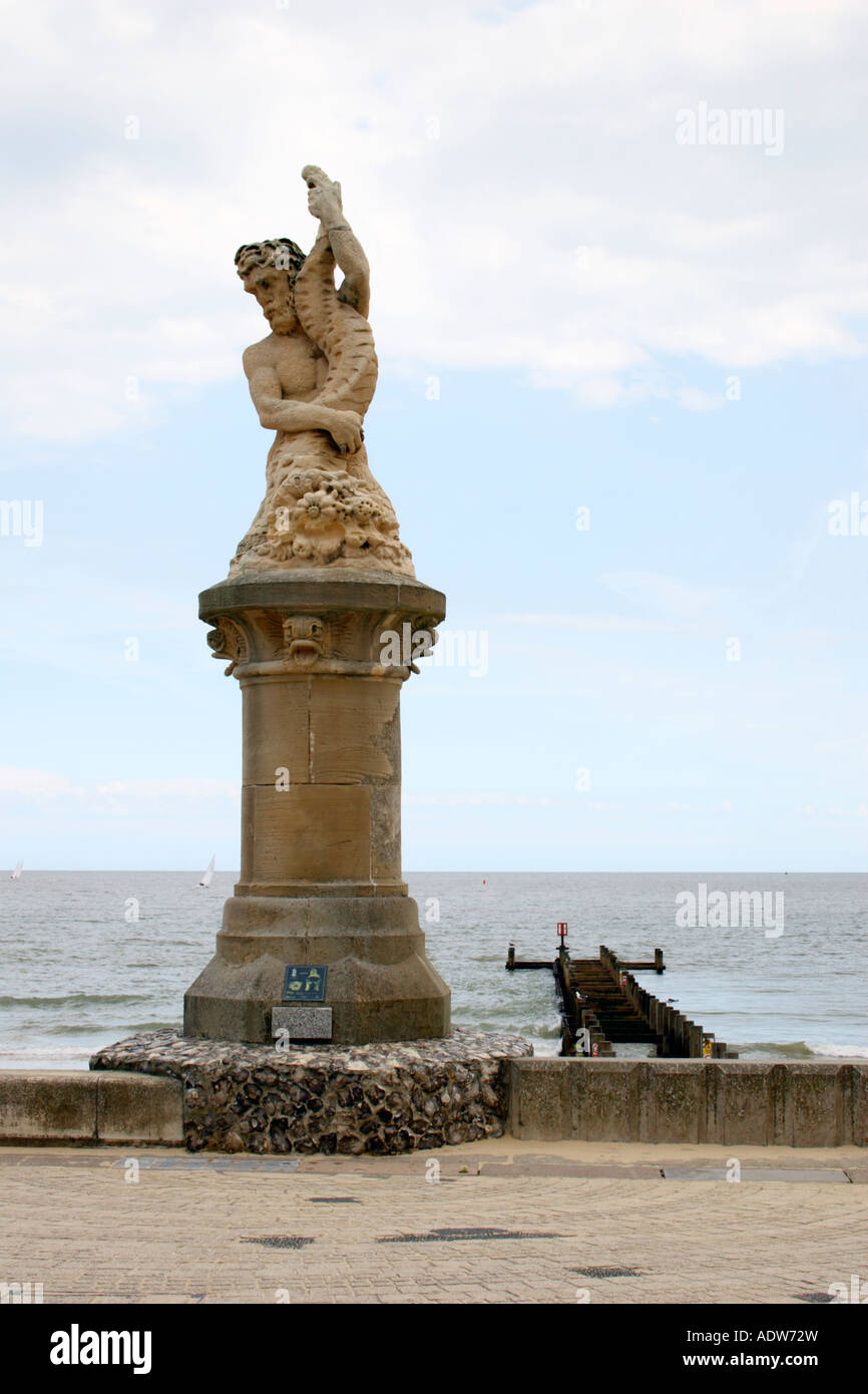 Una statua di Triton sul lungomare a Lowestoft in Suffolk, Inghilterra. Foto Stock