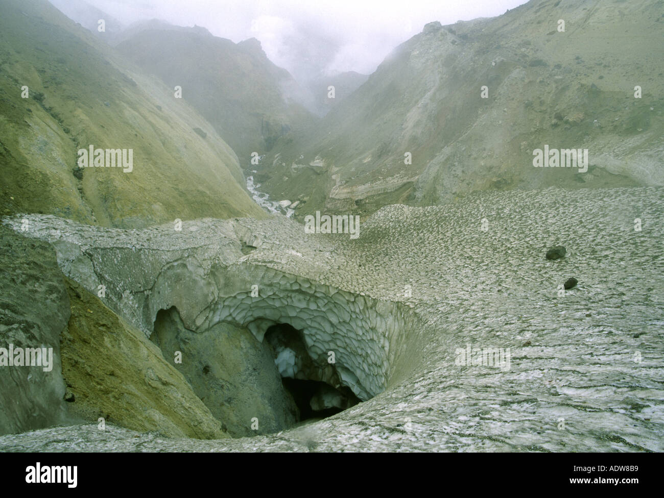 Salita al vulcano Mutnovski Kamchatka Russia Foto Stock