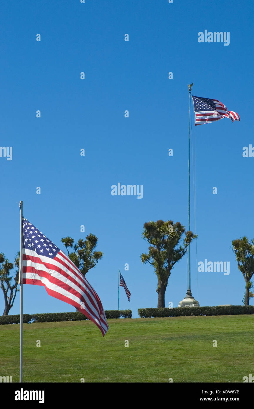 California Golden Gate Cimitero nazionale Bandiera americana Foto Stock