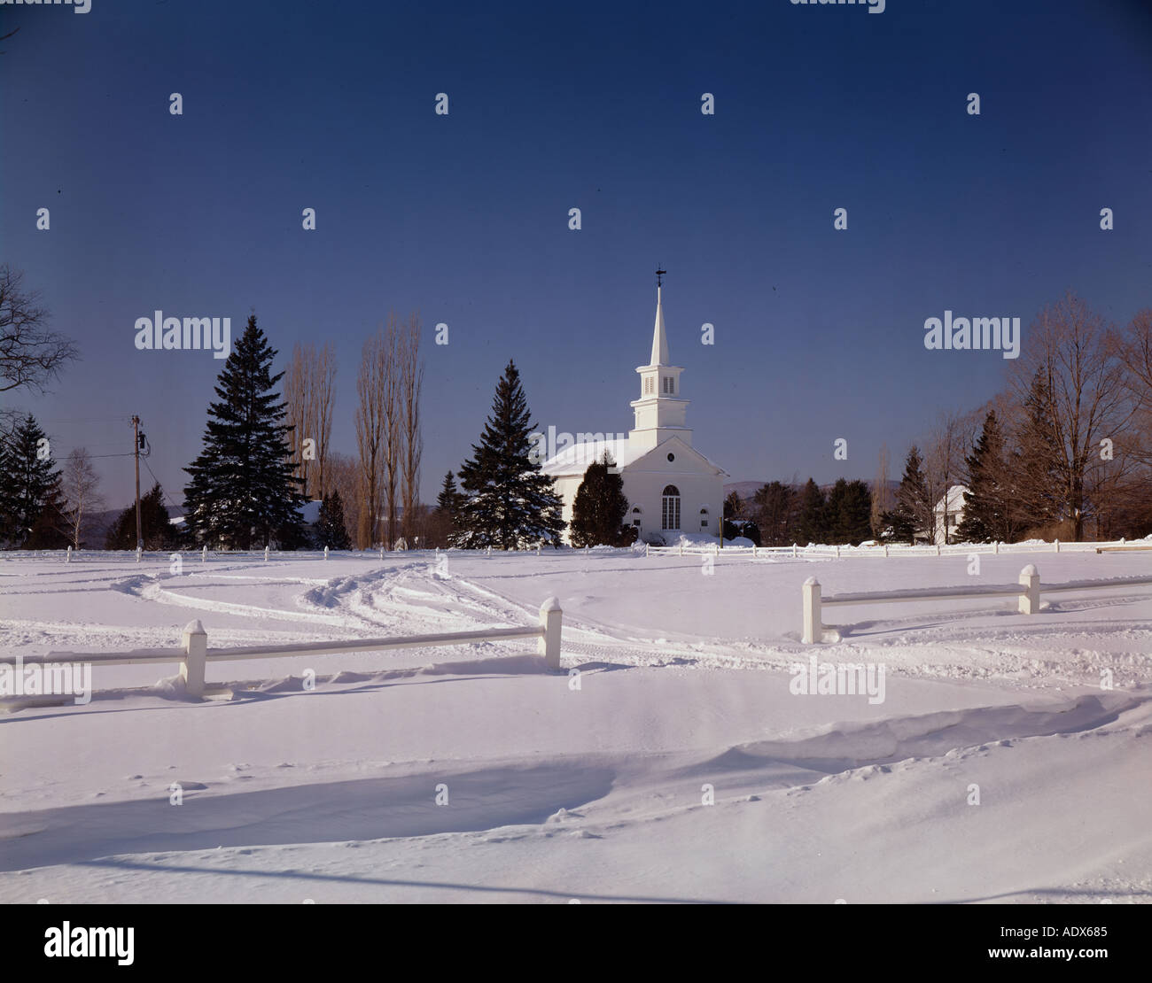 Chiesa sulla coperta di neve Verde in Comune Craftsbury Vermont USA in inverno la Nuova Inghilterra Foto Stock
