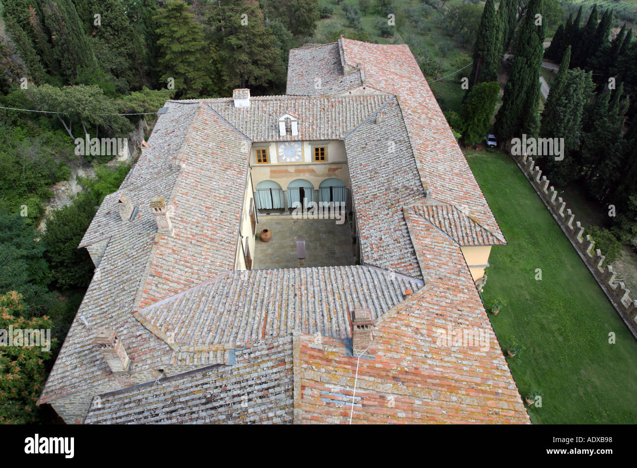 Il Palazzone guardando giù dalla sua torre Cortona Italia Foto Stock
