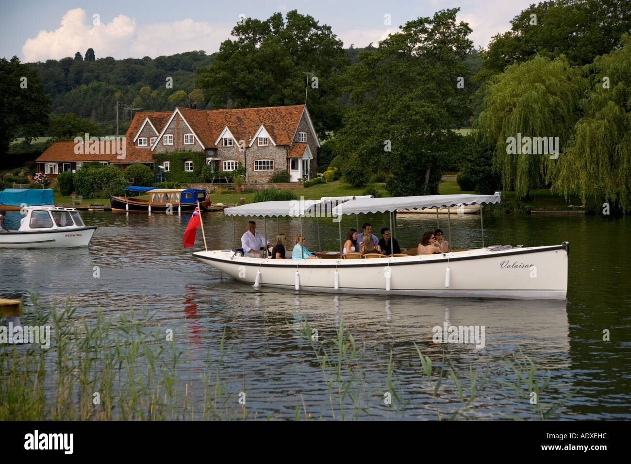 Gite in barca sul Tamigi vicino a Henley Oxfordshire Foto Stock Gite in barca sul Tamigi vicino a Henley Oxfordshire Foto Stock