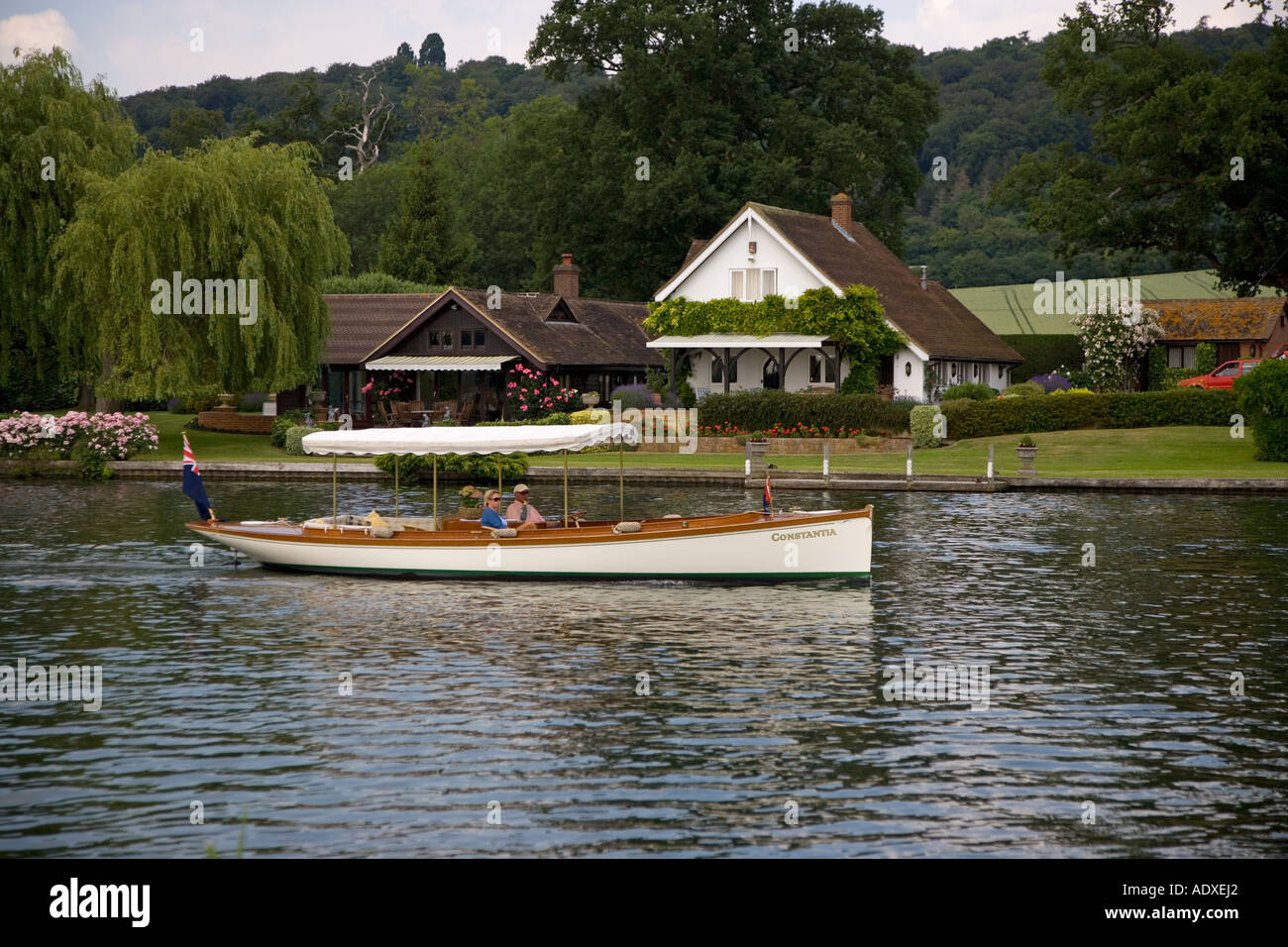 Gite in barca sul Tamigi vicino a Henley Oxfordshire Foto Stock Gite in barca sul Tamigi vicino a Henley Oxfordshire Foto Stock