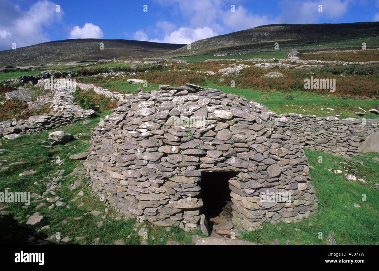 Preistoria Beehive Hut Penisola di Dingle Contea di Kerry Irlanda Eire Irish preistoria freestone costruzione in pietra a secco Foto Stock