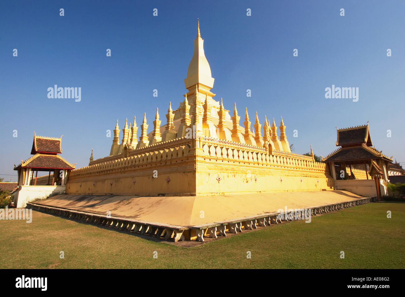 Vista di Pha That Luang Foto Stock