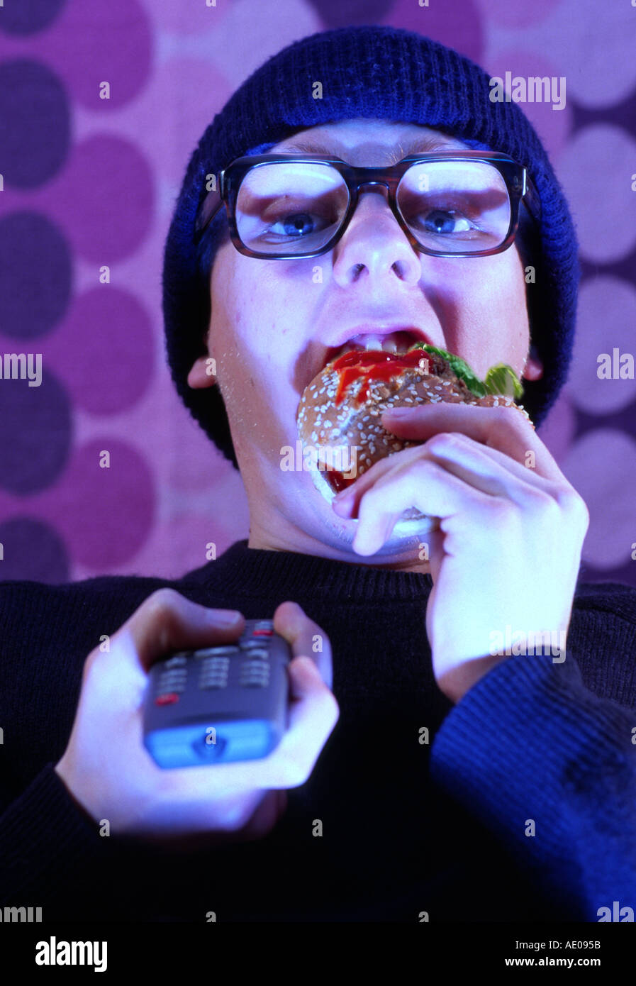 Hamburger e televisione Foto Stock