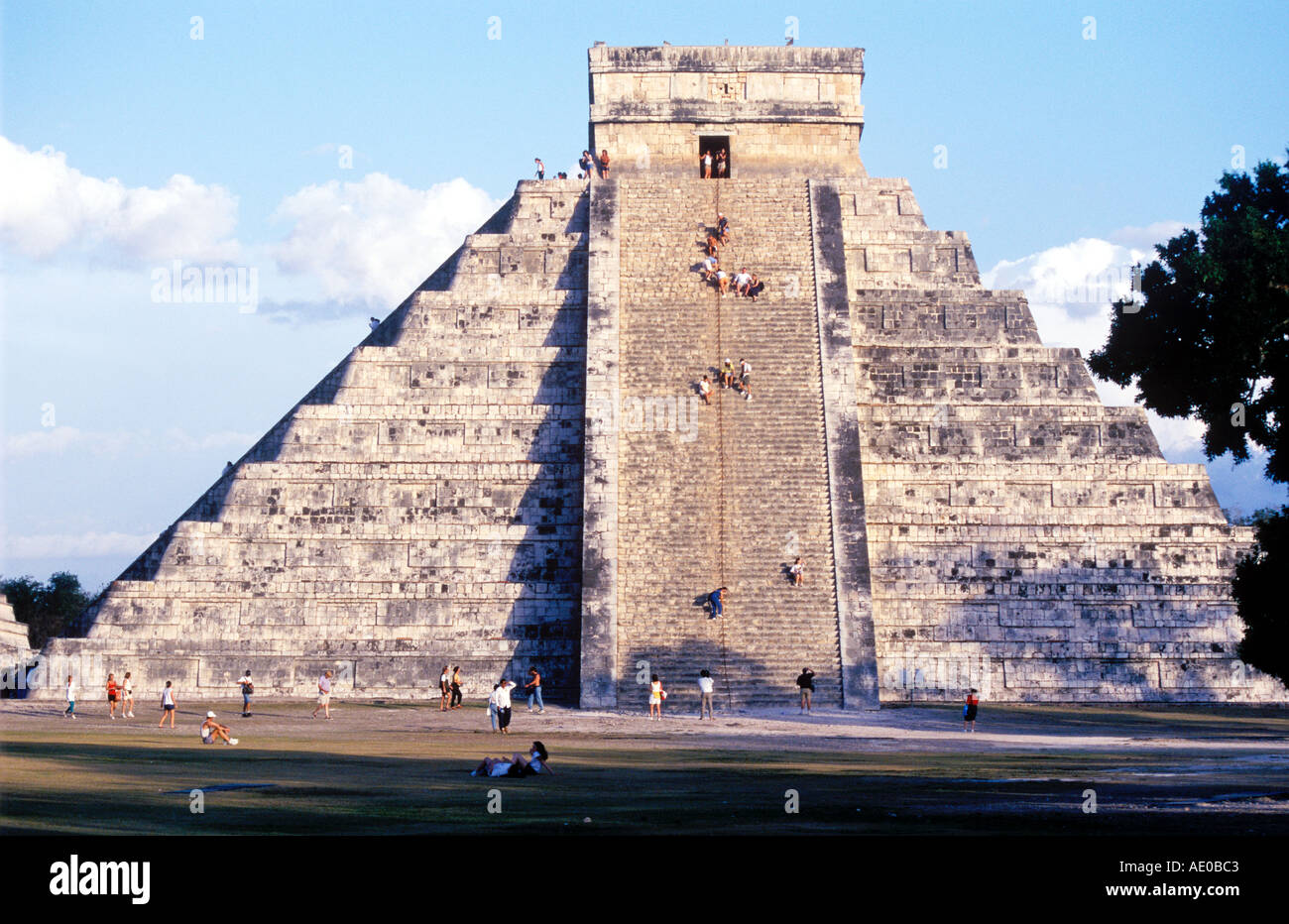 El Castillo Chichen Itza Yucatan Messico Foto Stock
