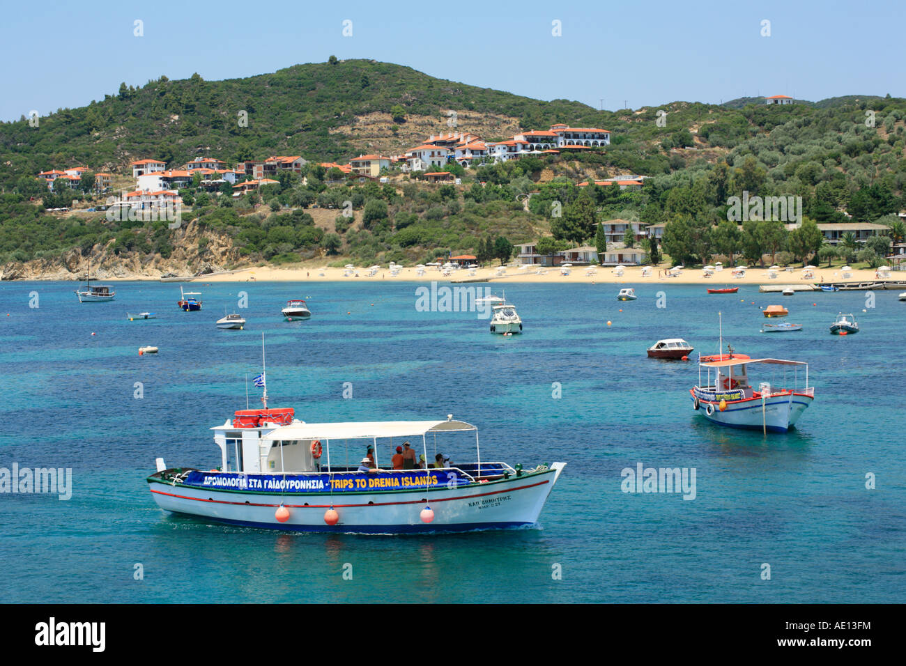 Escursione in barca al porto di Ouranoupolis sulla penisola di Athos sulla penisola di Chalcidice in Grecia Foto Stock
