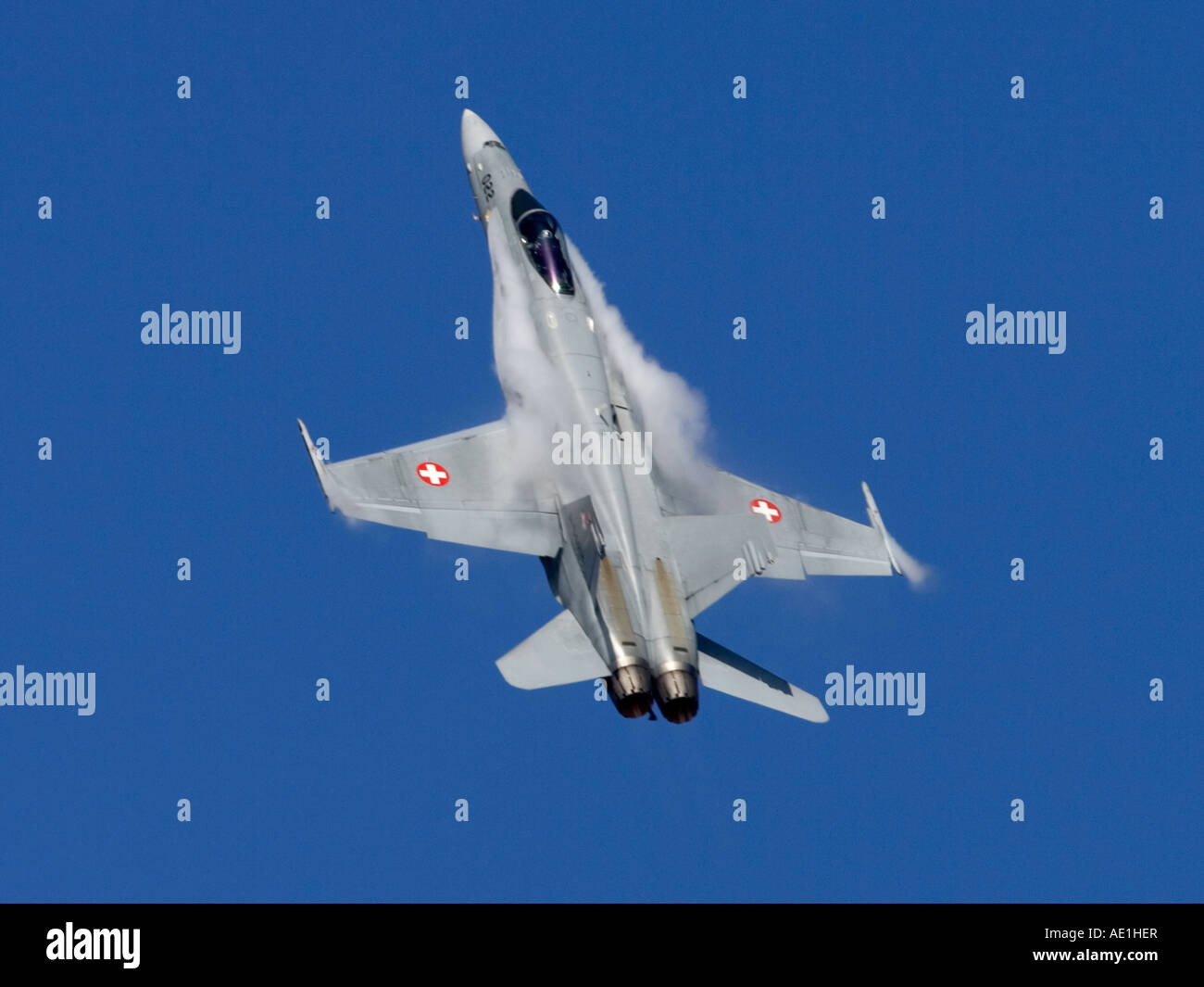 Airforce F18 FA18 Super Hornet speed blue sky Foto Stock