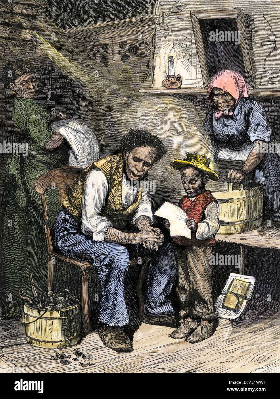 African American boy la lettura alla sua famiglia di ex schiavi nella loro cabina 1870s. Colorate a mano la xilografia Foto Stock