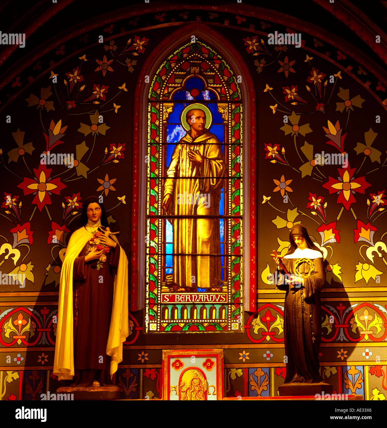 Francia abbazia St Michel de Frigolet San Bernardo e Santa Teresa di Lisieux Foto Stock