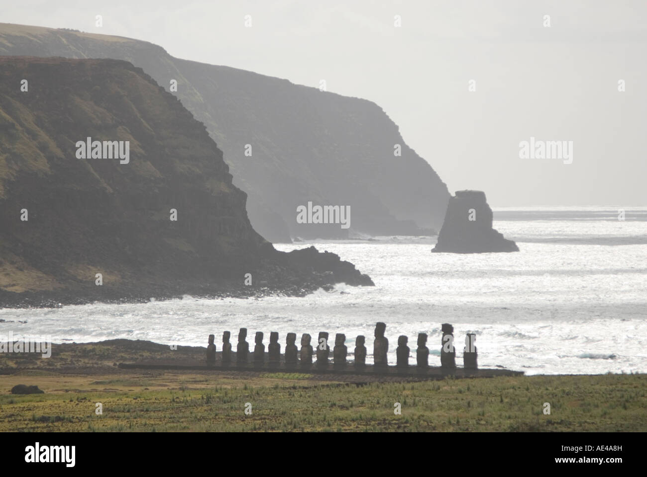 Ahu Tongariki, Sito Patrimonio Mondiale dell'UNESCO, l'Isola di Pasqua (Rapa Nui), Cile Foto Stock