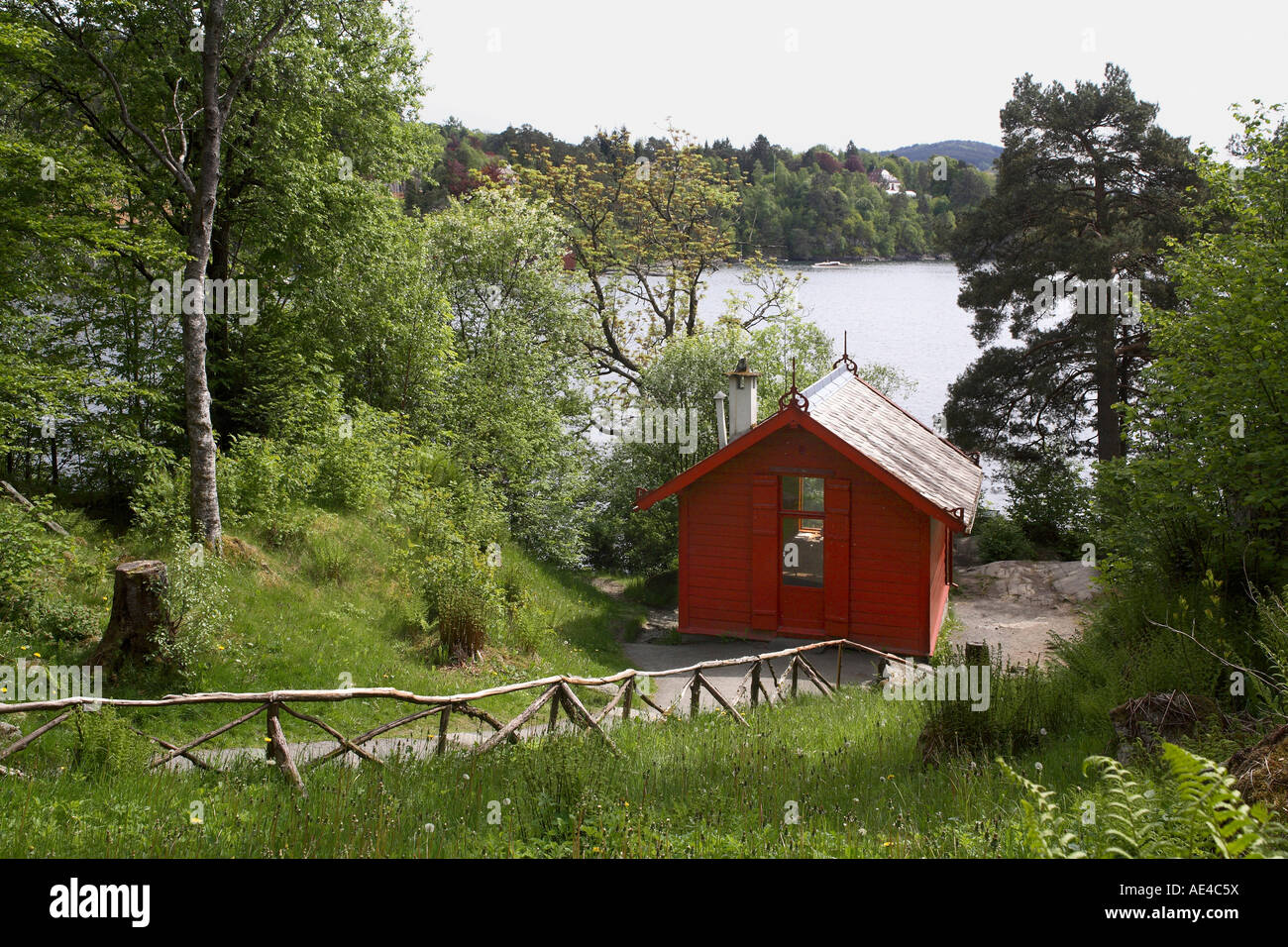 Il compositore Edvard Grieg's cottage a Troldhaugen, vicino a Bergen, Norvegia, Scandinavia, Europa Foto Stock