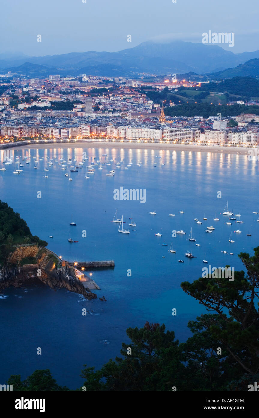 San Sebastian Baia di notte, Paese Basco, Euskadi, Spagna, Europa Foto Stock