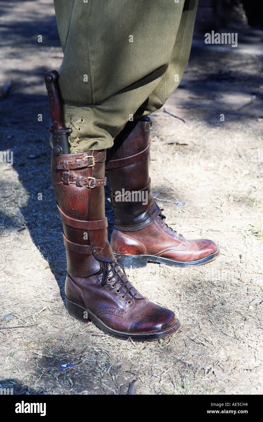 Australian Light Horse fanteria, breve marrone stivali militari con Gambali  in pelle dalla prima guerra mondiale Foto stock - Alamy