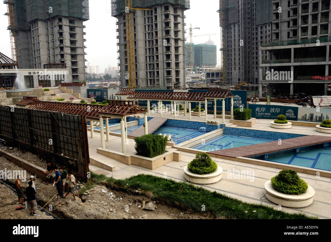 Sito in costruzione di appartamenti di lusso a Tientsin Cina 18 Ago 2007 Foto Stock