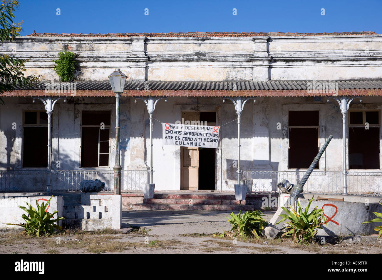 Sbriciolare ville coloniali su ibo isola parte dell'Arcipelago Quirimbas Mozambico Foto Stock