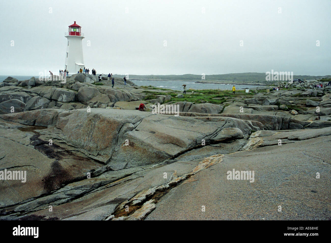 Faro sulla roccia di granito in Peggys Cove Nova Scotia Canada Foto Stock
