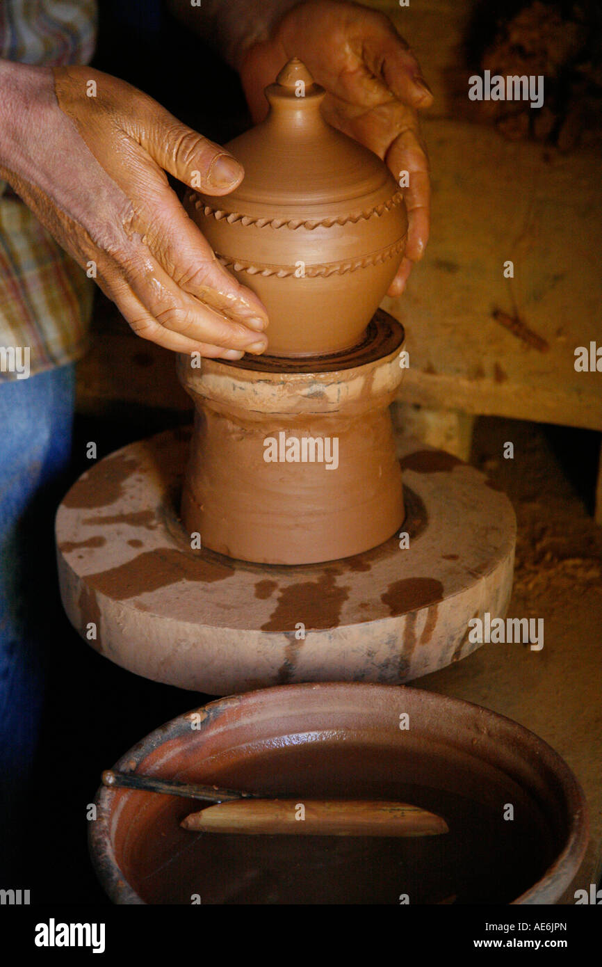 Rendere tradizionali ceramiche delle Azzorre " loiça da Vila', in Vila Franca do Campo. Isole Azzorre, Portogallo Foto Stock