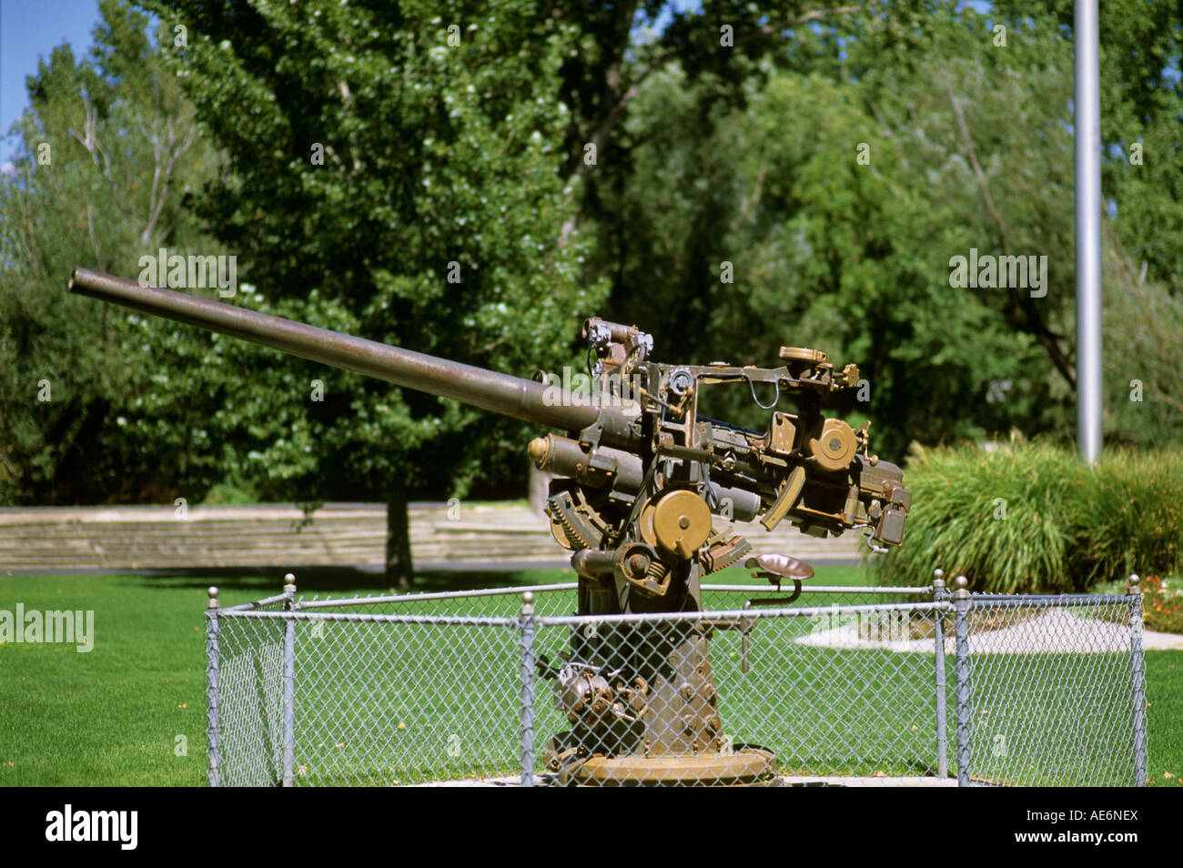 Pistola cannon park veterano attrezzature militari metallo acciaio Murray Utah Foto Stock