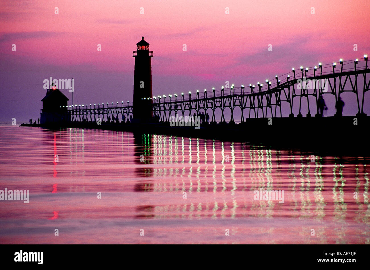 Grand Haven, Michigan, faro sul Lago Michigan al crepuscolo, STATI UNITI D'AMERICA Foto Stock