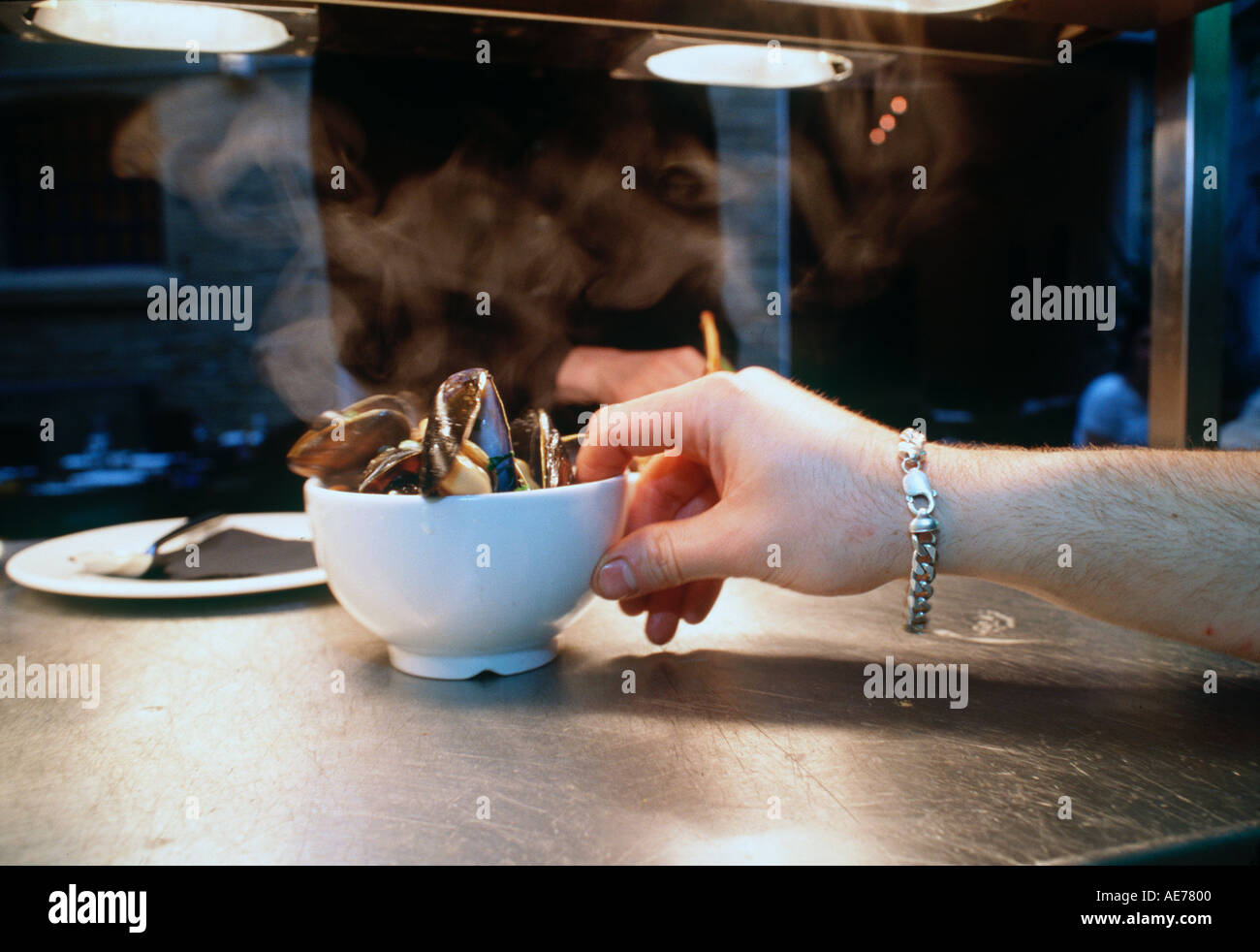 La vecchia stazione di polizia ristorante a Leeds West Yorkshire che ha convertito le cellule Foto Stock