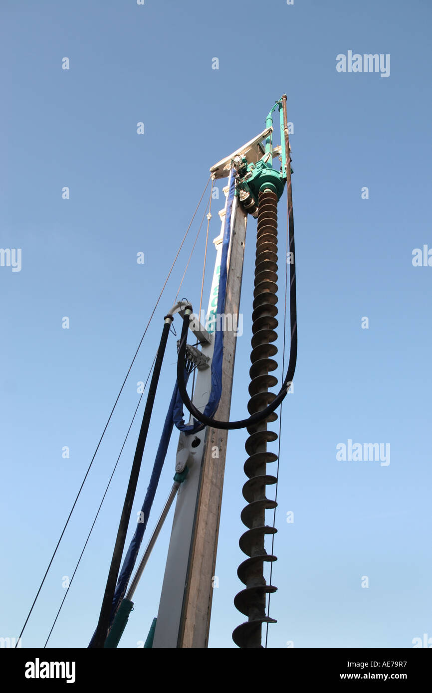 Lo scavo di scavo su un edificio di nuova costruzione sviluppo Foto Stock