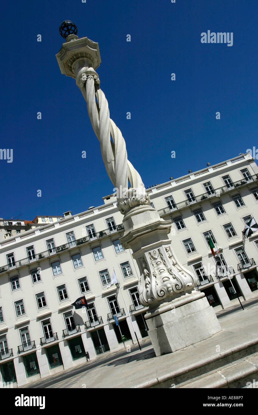 La Gogna a spirale Praca Do Municipio o Piazza Comunale, Lisbona, Portogallo. Foto Stock
