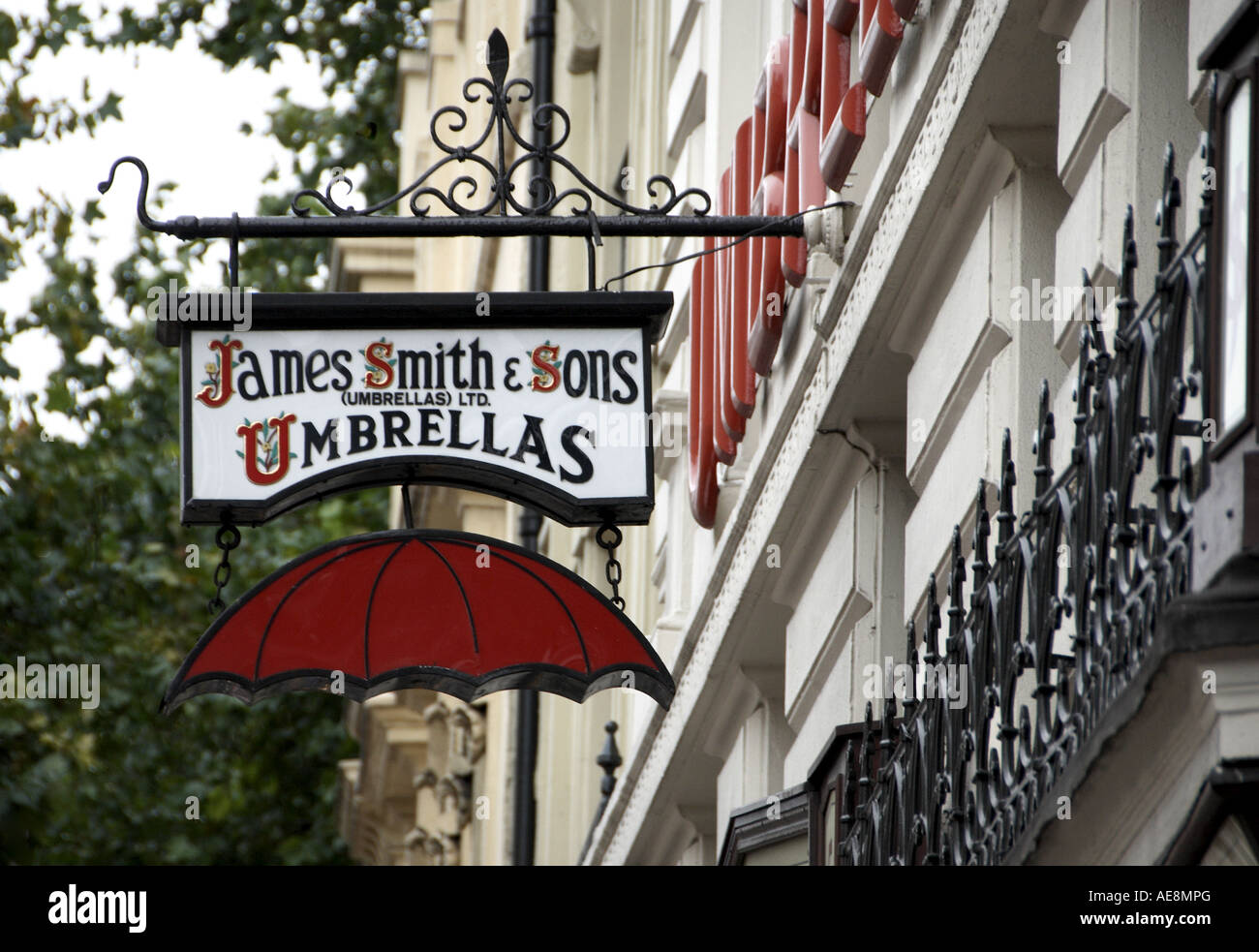 James Smith & sons store, New Oxford Street, Londra, Regno Unito Foto Stock