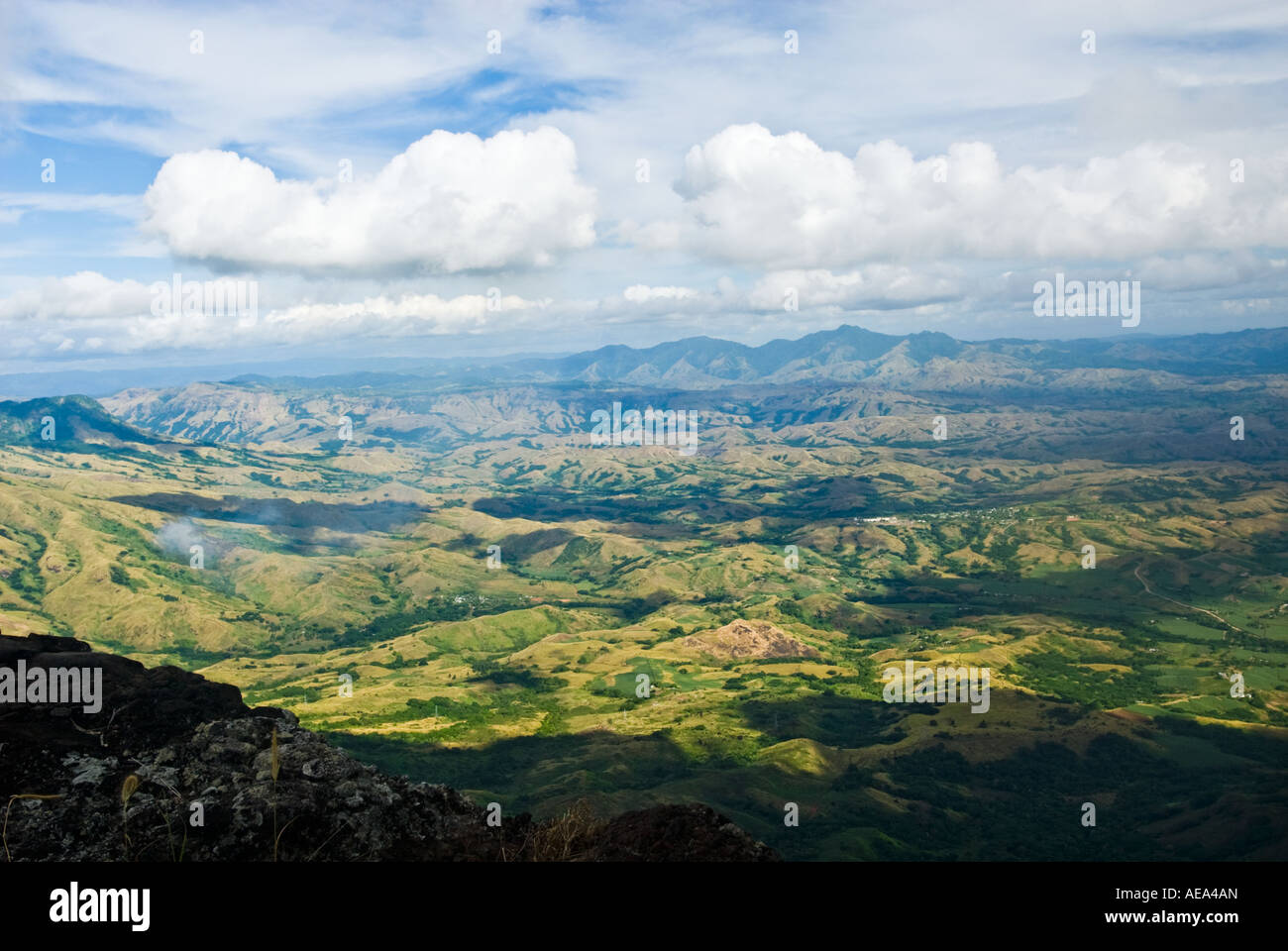 Isole Fiji Sud southsea mare pacifico deserto selvaggia foresta pluviale in abaca Fidschi cloud blu cielo nuvoloso ampia BATILAMU Trek Foto Stock