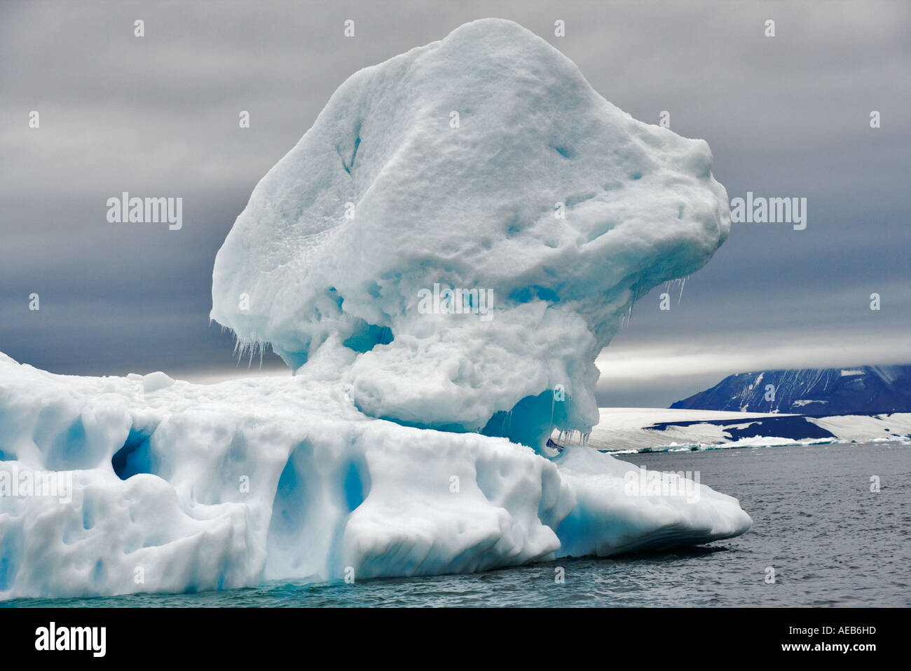 Di forma insolita iceberg in Antartide. Foto Stock