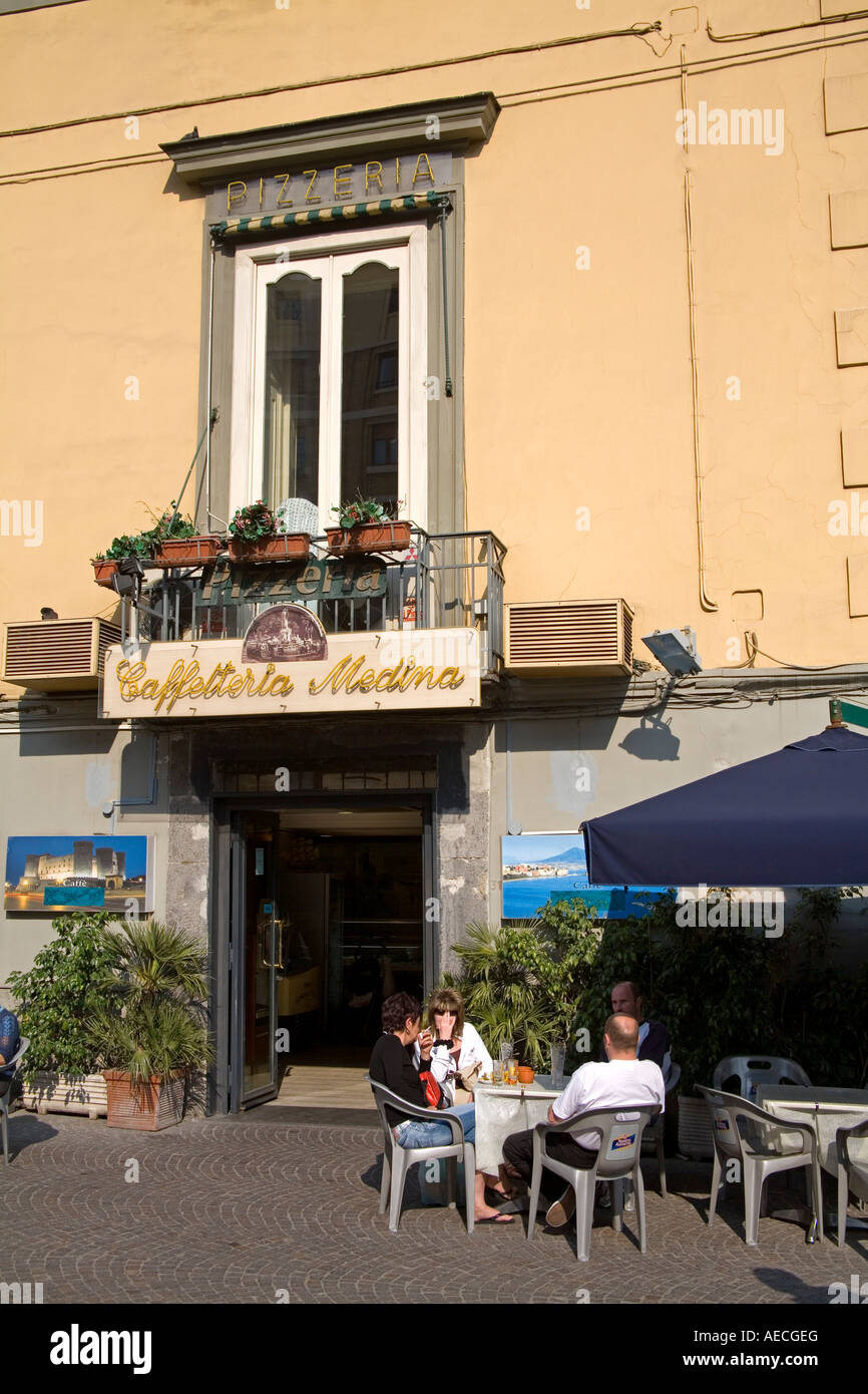 Ristorante in Via Medina città di Napoli Italia Foto Stock