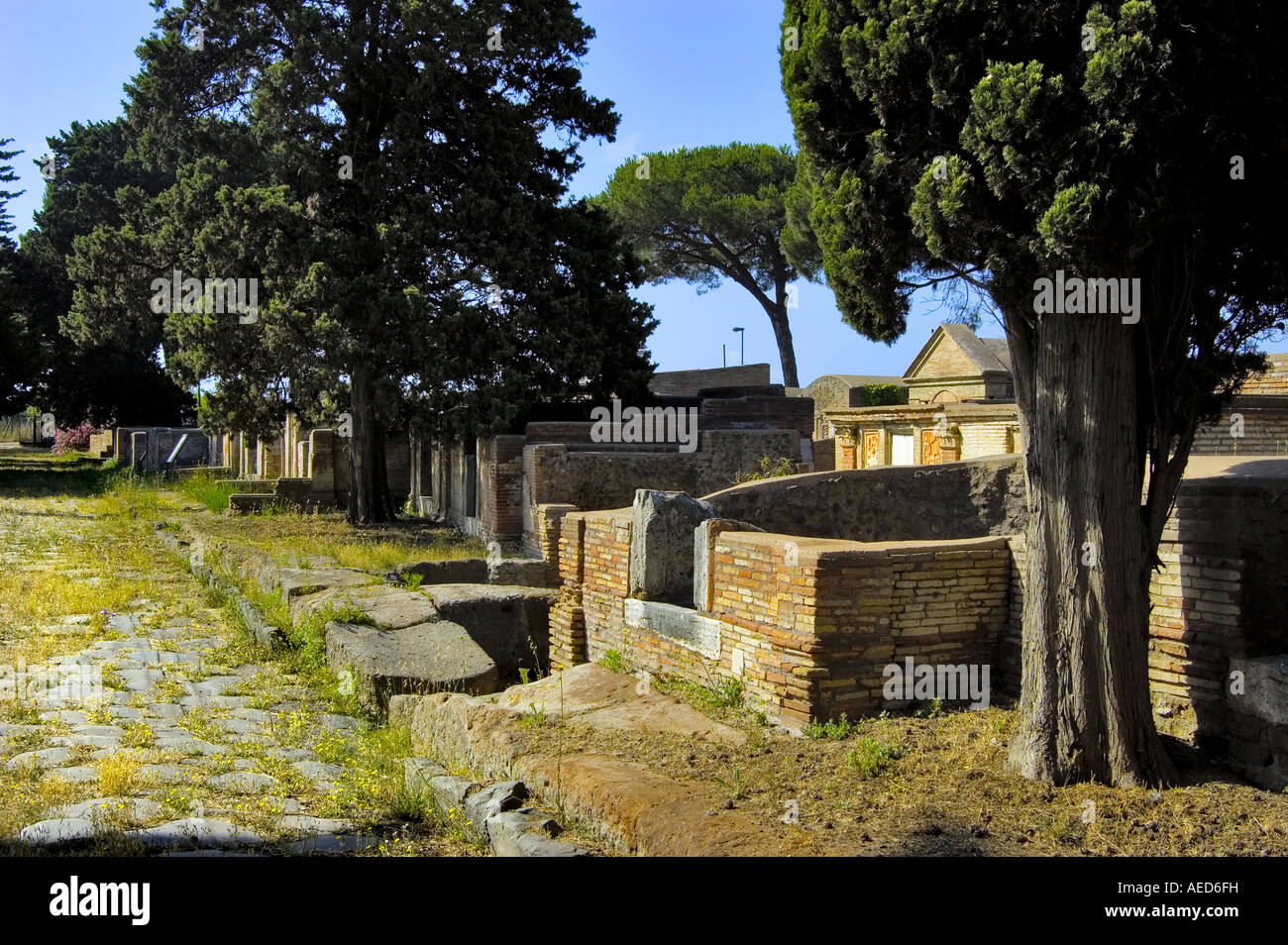 I monumenti funerari della necropoli di portus Foto Stock