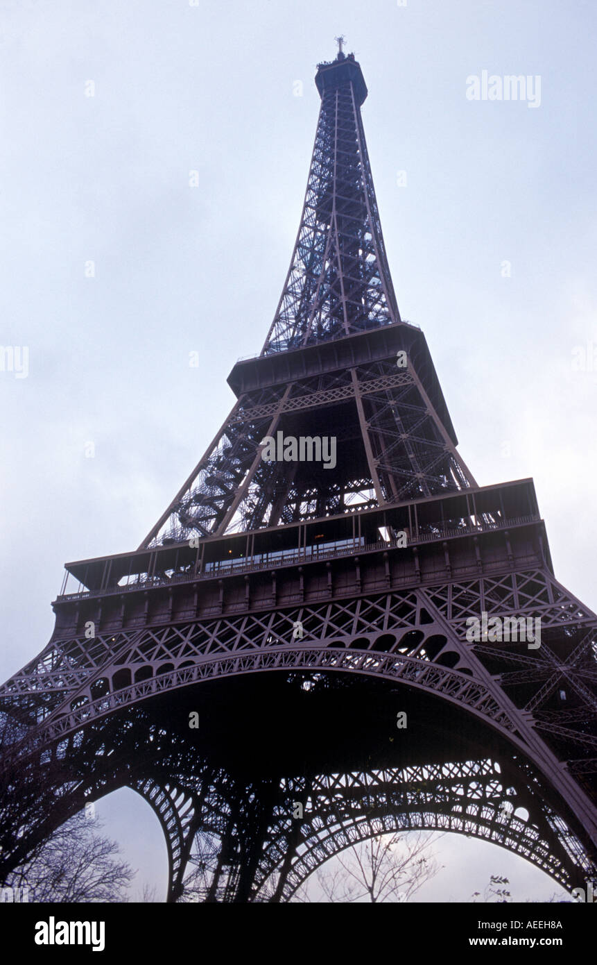 La Torre Eiffel a Parigi Francia Foto Stock