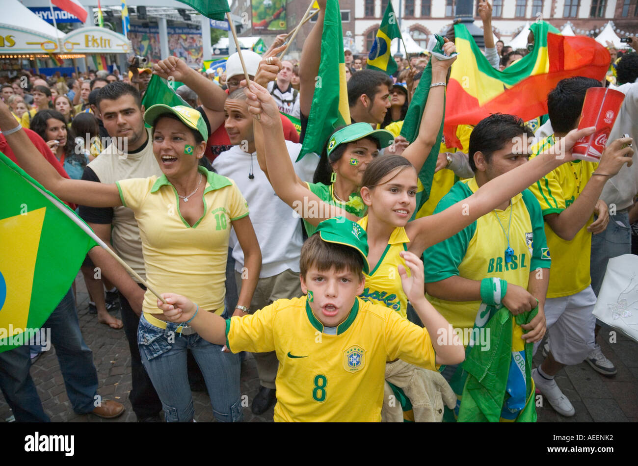 Il calcio brasiliano tifosi esultanza dopo la coppa del mondo di calcio Brasile vs Ghana (3:0) Foto Stock