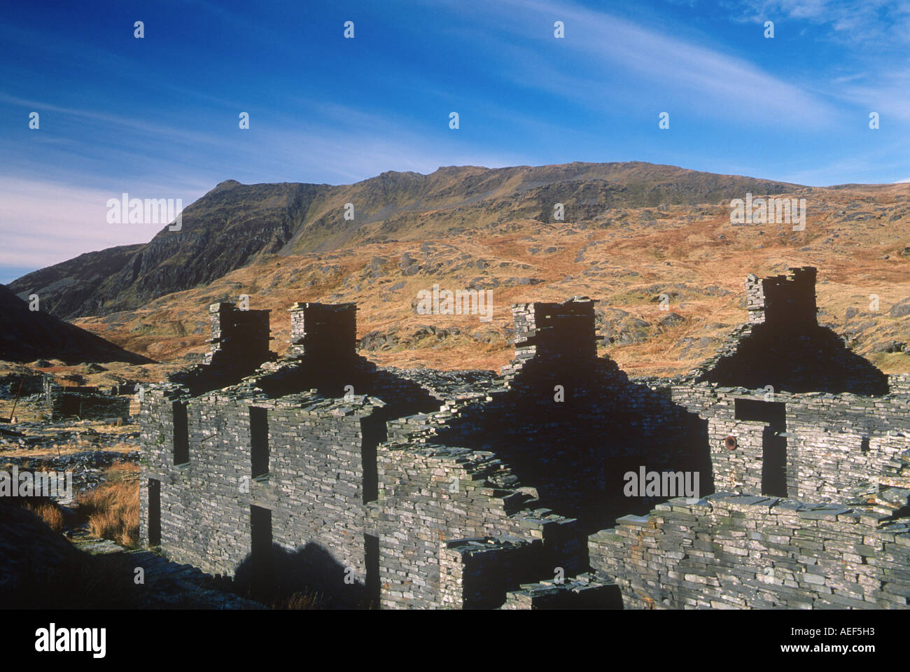 Costruzioni abbandonate Rhosydd miniera di piombo Cnicht Mountain Snowdonia North West Wales Foto Stock