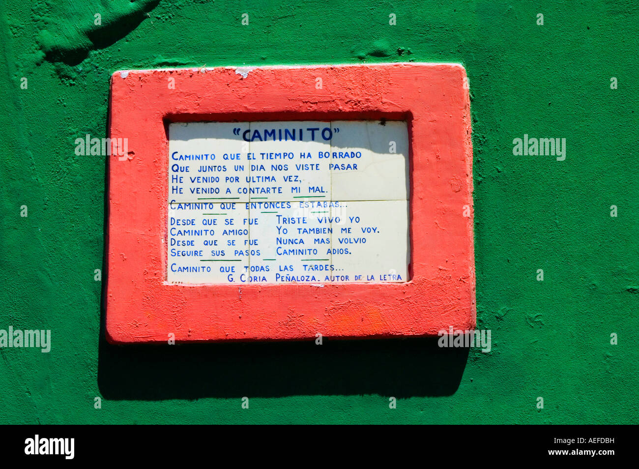 I testi della famosa canzone Caminito emdedded su una parete a La Boca Buenos Aires Argentina Foto Stock